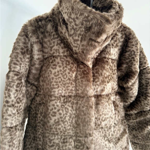 Abercrombie & Fitch Leopard Print Teddy Jacket - Picture 10 of 10